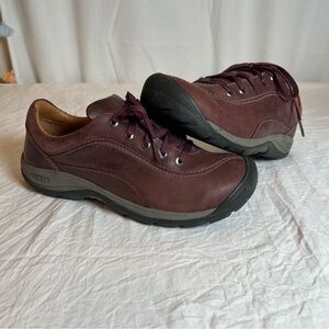 Keen Presidio II Sneaker Women’s Sz 8 Leather Lace Up red/maroon Work Athletic
